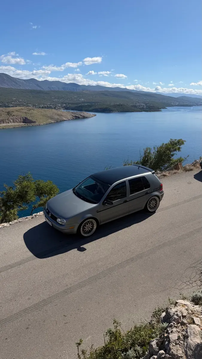 Volkswagen Golf 2001 photo 2