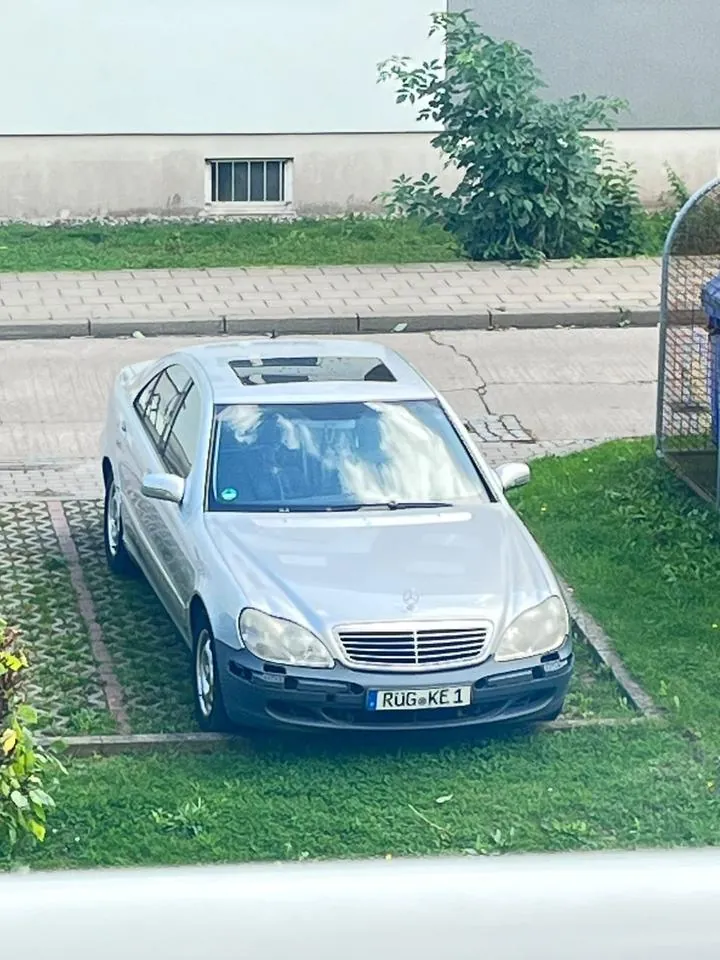 Mercedes-Benz S320