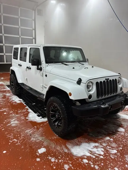Jeep Wrangler Unlimited 2012 photo 2