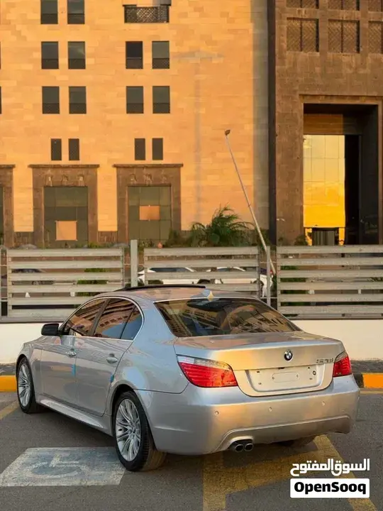 BMW 5 Series 2010 photo 4
