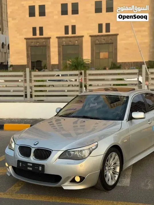 BMW 5 Series 2010 photo 2