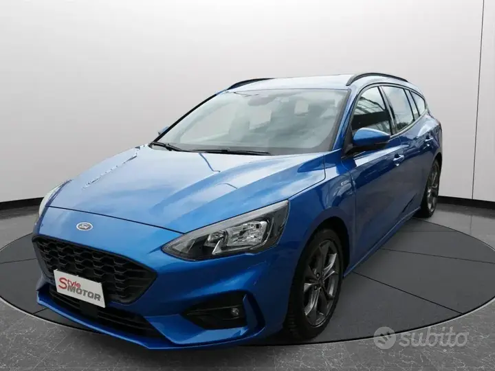 Ford Focus 2022 photo 3