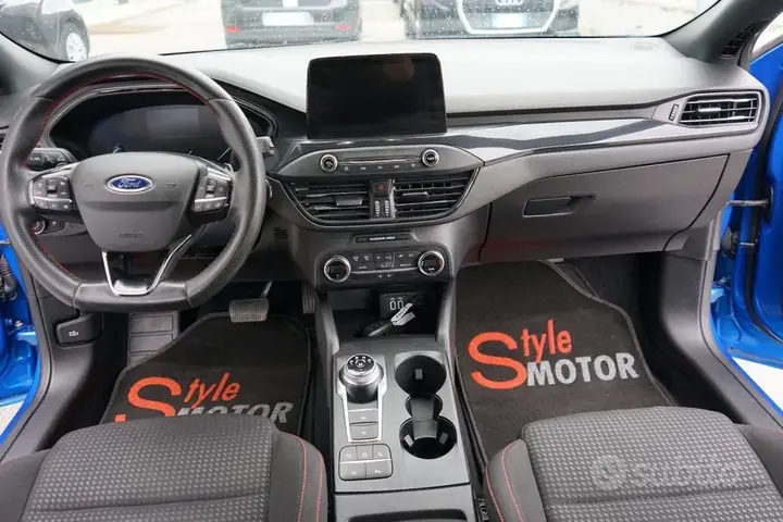 Ford Focus 2022 photo 5