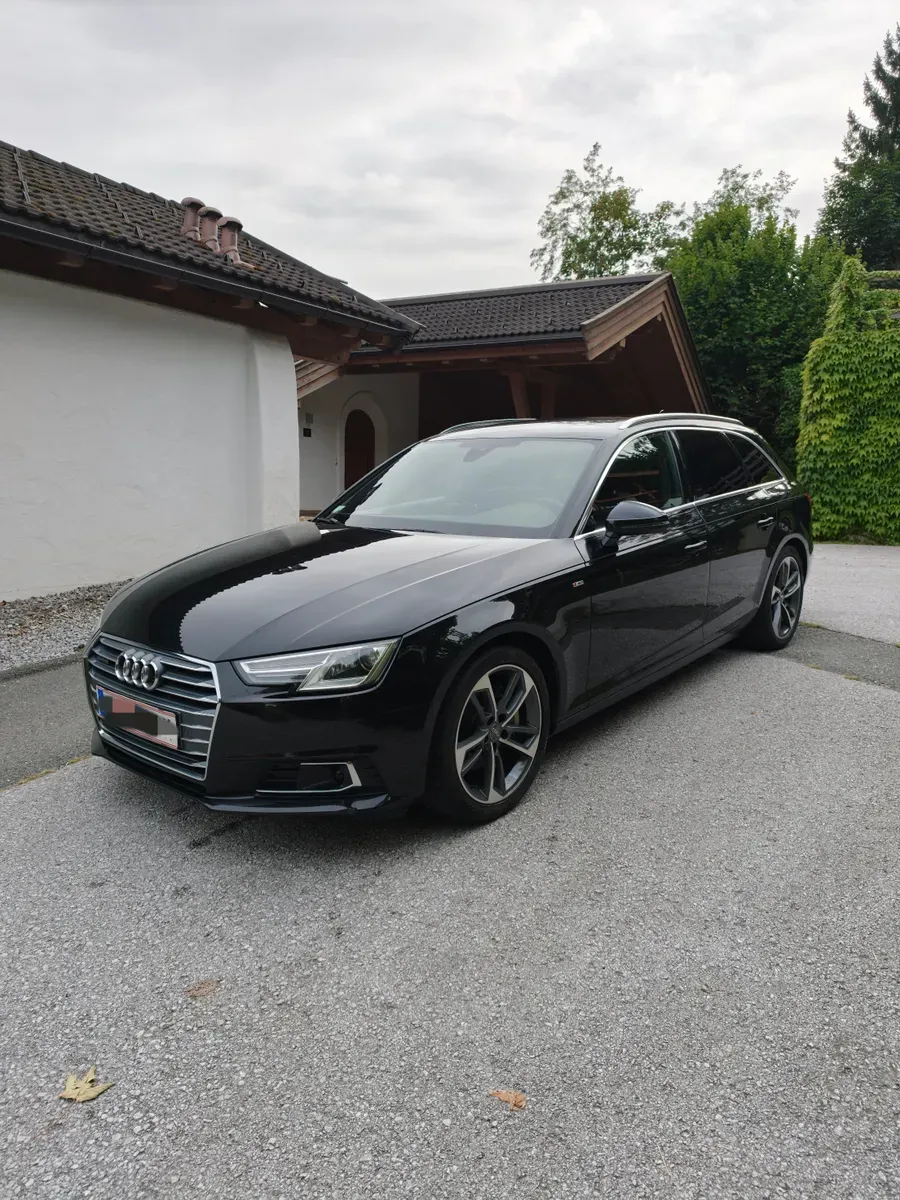 Audi A4 2017 photo 2