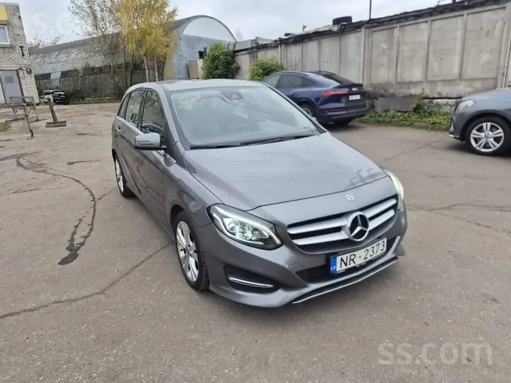 Mercedes-Benz B200 2018 photo 2
