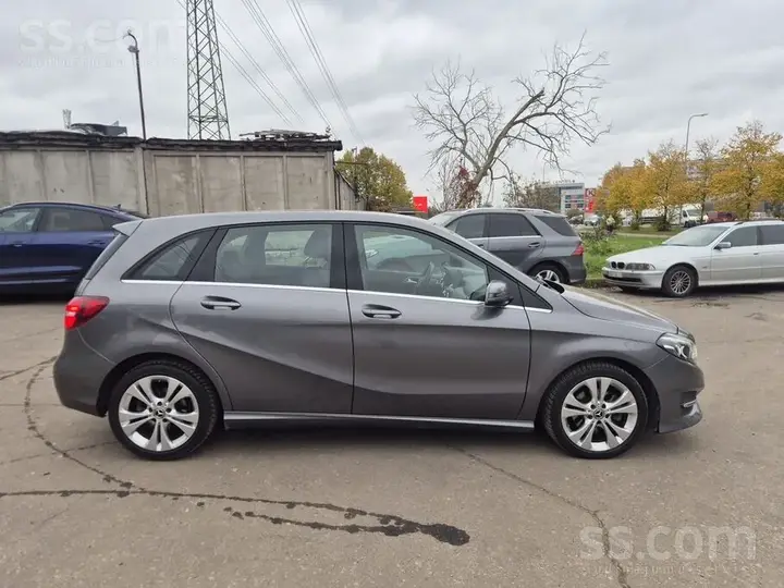 Mercedes-Benz B200 2018 photo 5