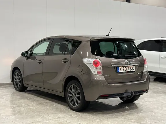 Toyota Verso 2016 photo 3