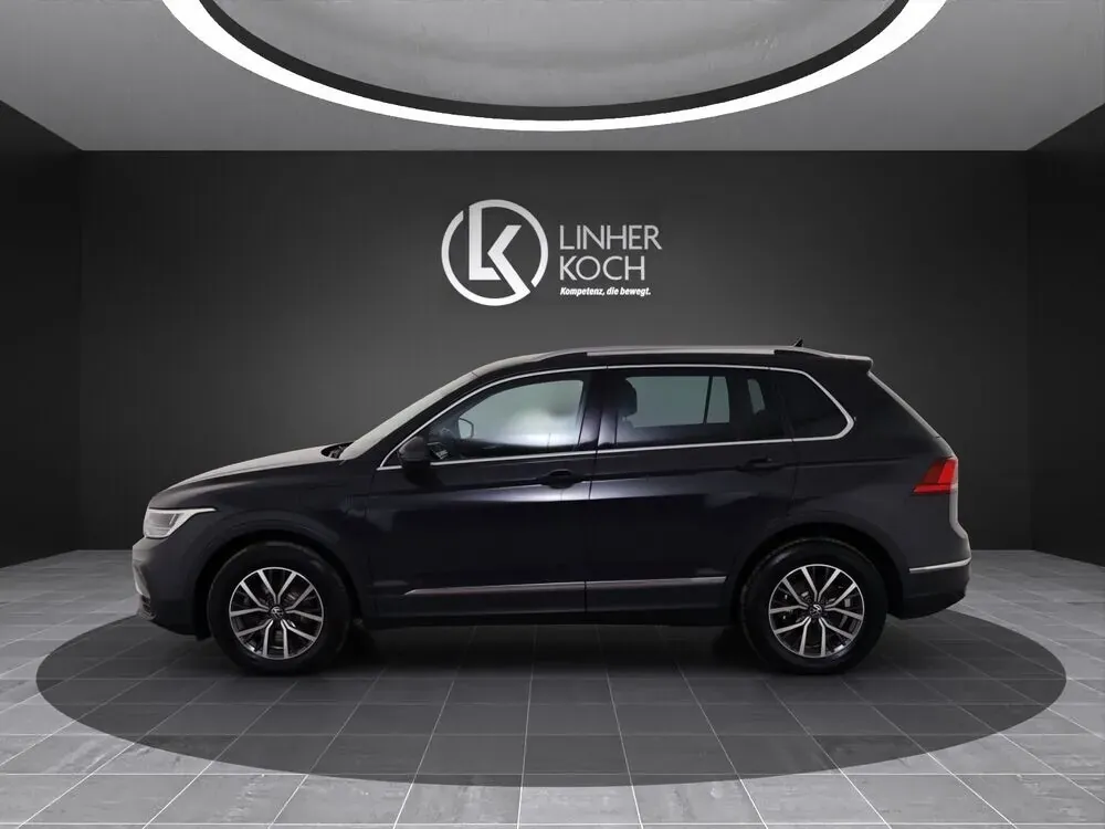 Volkswagen Tiguan 2022 photo 2