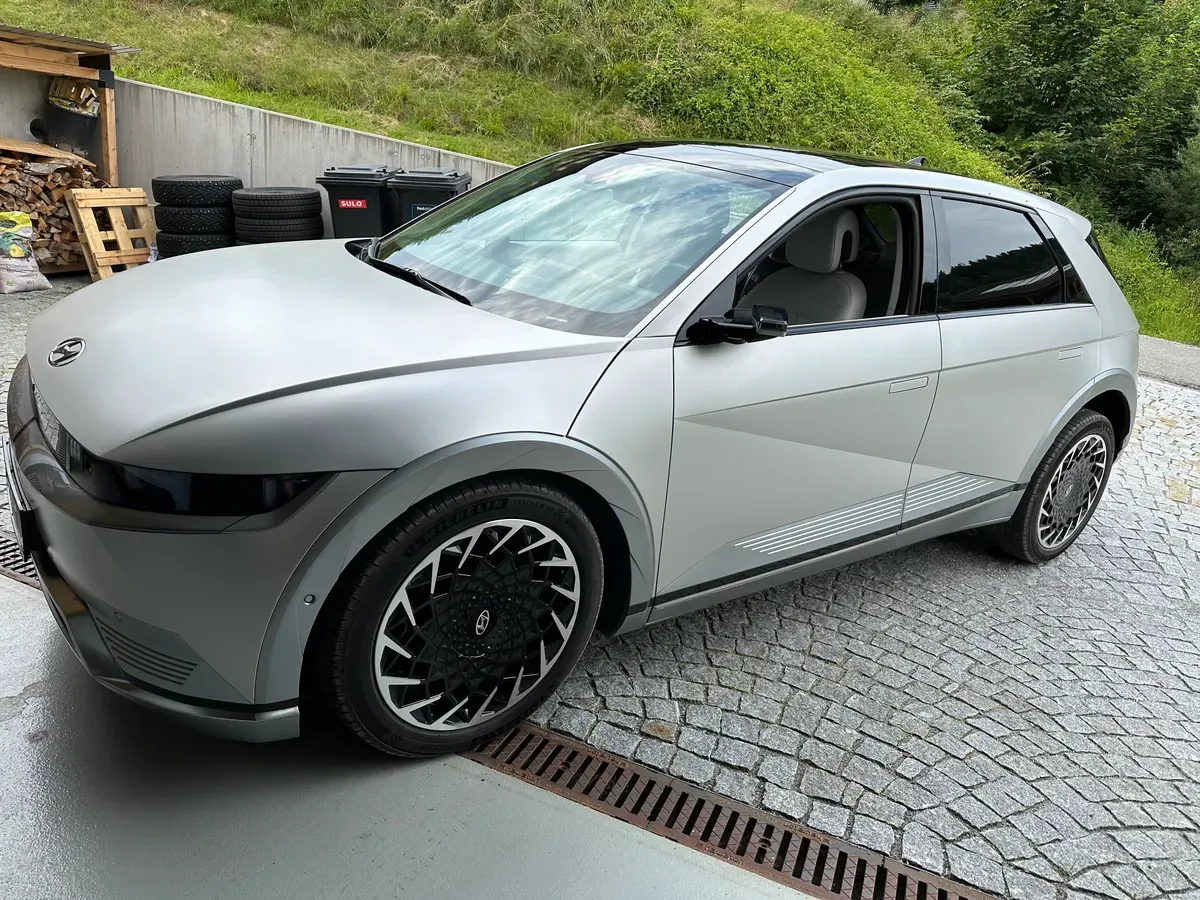 Hyundai Ioniq 5 2023 photo 2