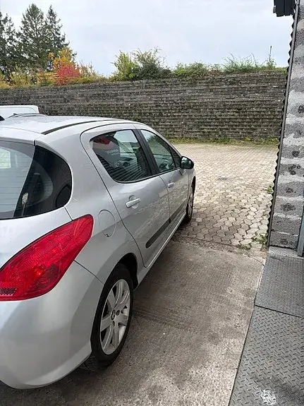Peugeot 308 2012 photo 3