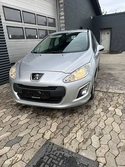 Peugeot 308 2012 photo 4