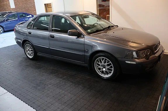 Volvo S40 2004 photo 5