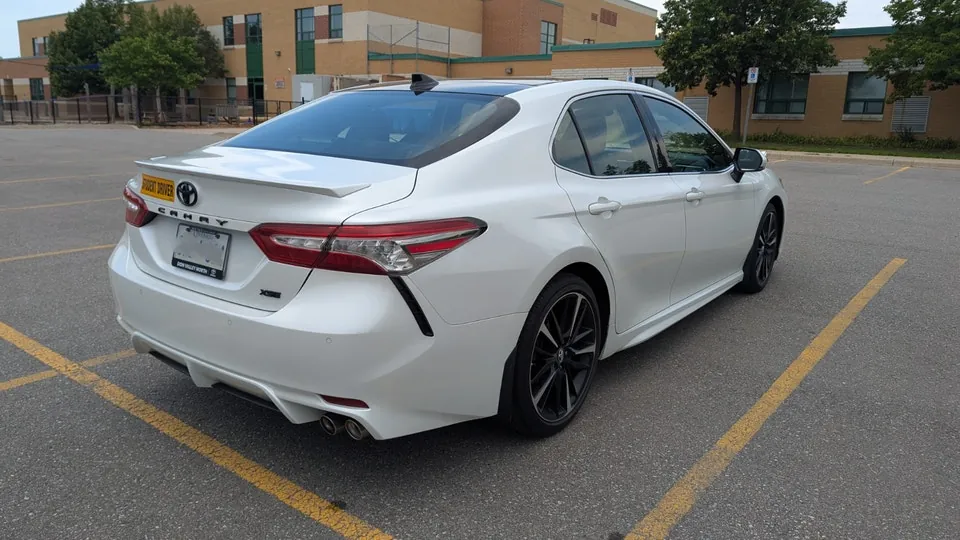 Toyota Camry 2018 photo 2