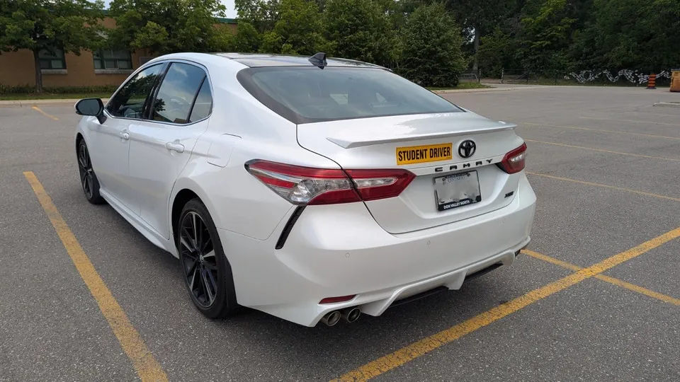Toyota Camry 2018 photo 3