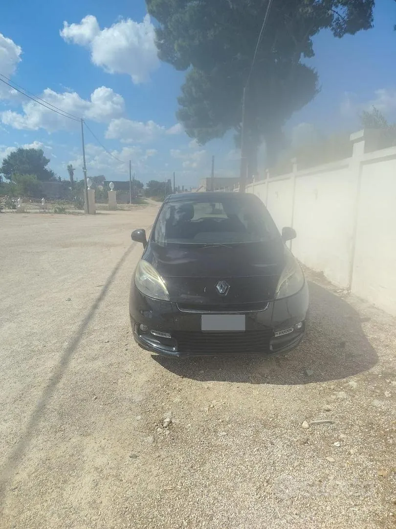 Renault Scenic 2012 photo 3