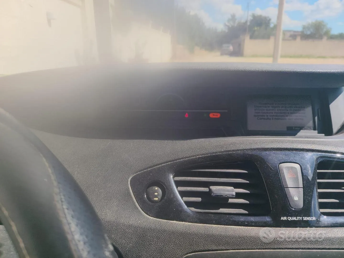 Renault Scenic 2012 photo 5