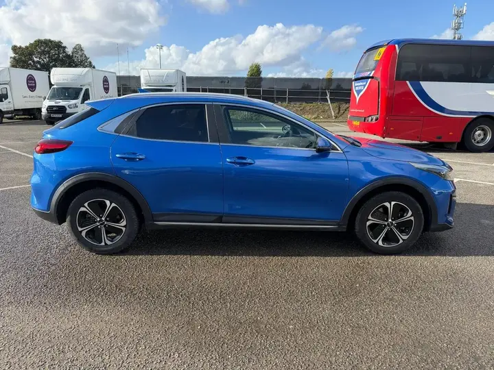 Kia Xceed 2023 photo 4