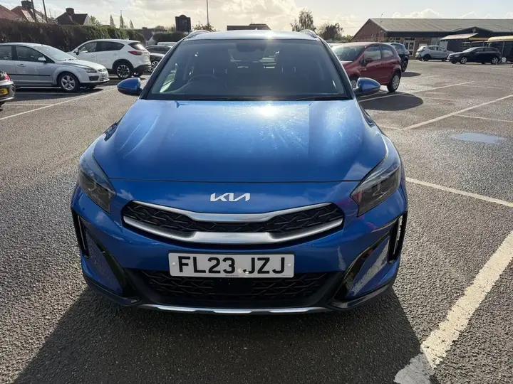 Kia Xceed 2023 photo 2
