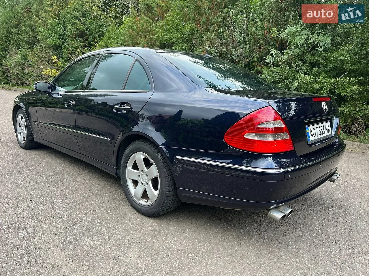 Mercedes-Benz E-Class 2004 photo 2