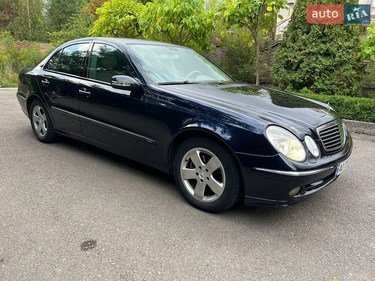 Mercedes-Benz E-Class 2004 photo 4
