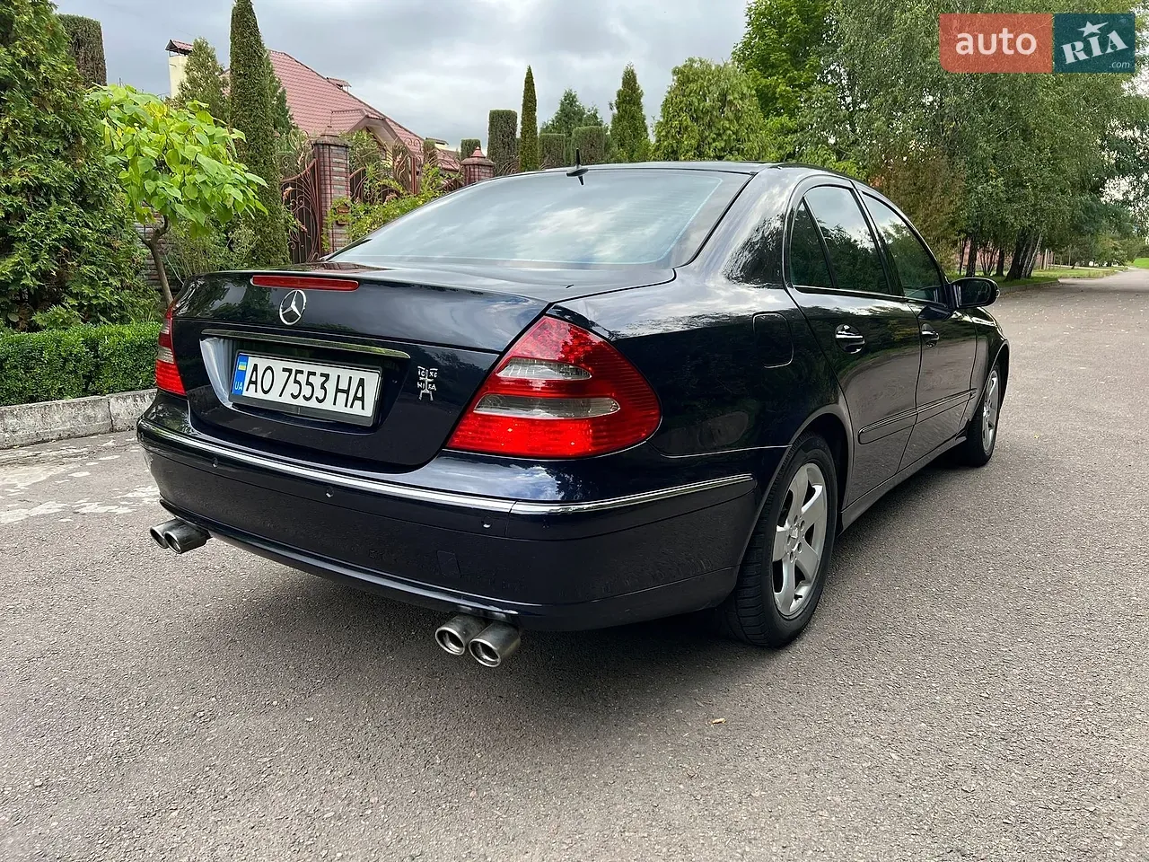 Mercedes-Benz E-Class 2004 photo 3