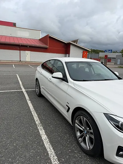 BMW 320D 2017 photo 3