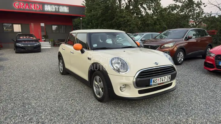 Mini One 2018 photo 3