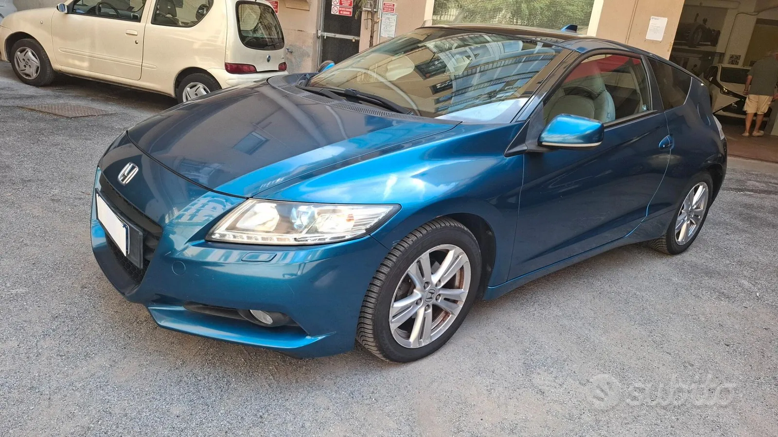 Honda Cr-Z 2010 photo 2