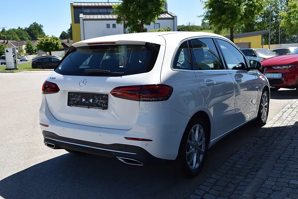 Mercedes-Benz B-Class 2020 photo 3