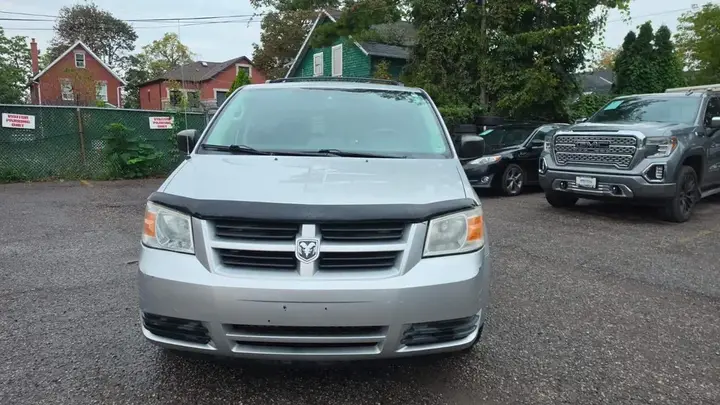 Dodge Grand Caravan 2009 photo 2