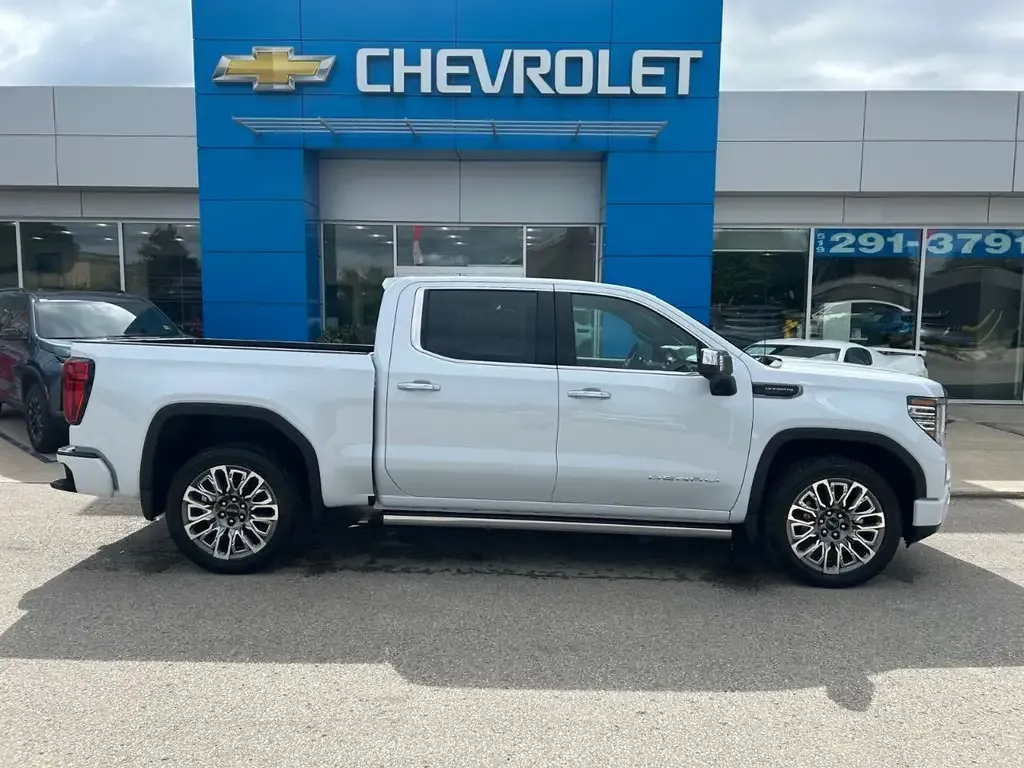 GMC Sierra 1500 2026 photo 2