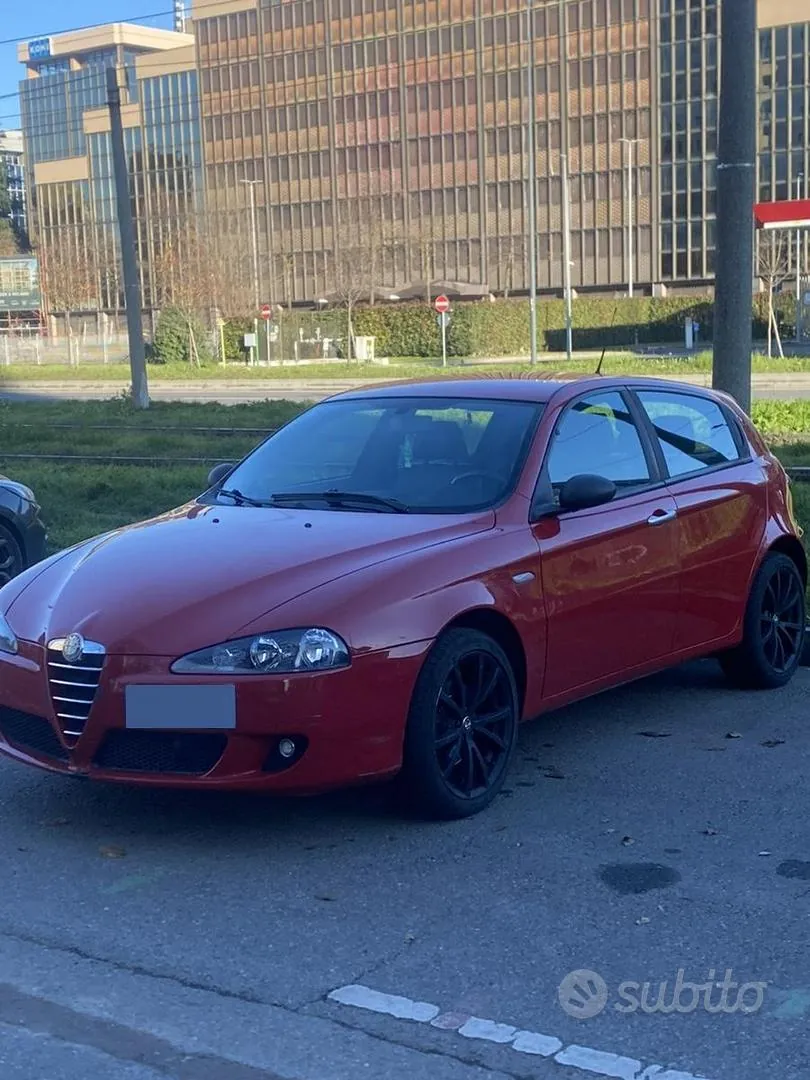 Alfa Romeo 147 2006 photo 2