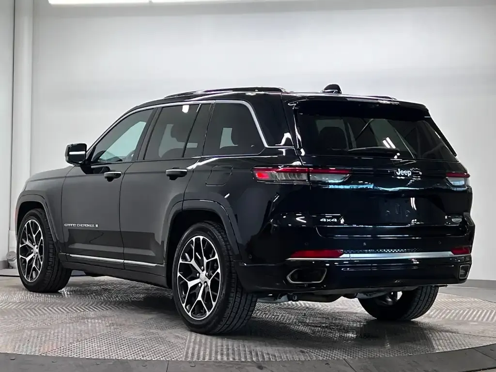 Jeep Grand Cherokee 2025 photo 3