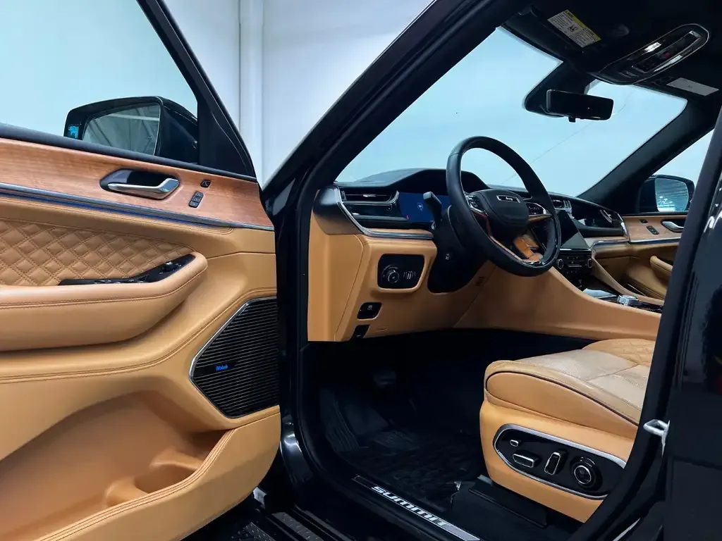 Jeep Grand Cherokee 2025 photo 4