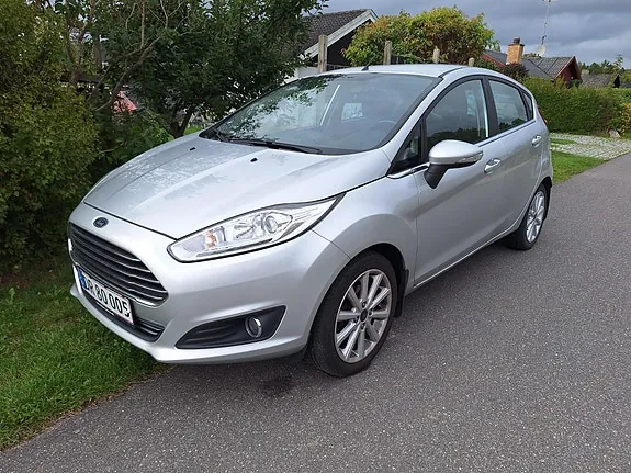 Ford Fiesta 2015 photo 2