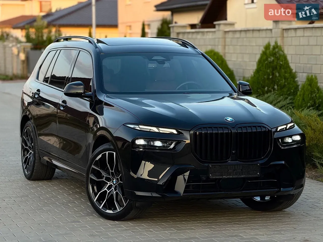 BMW X7 2023 photo 2