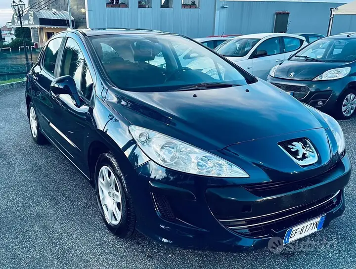 Peugeot 308 2011 photo 2