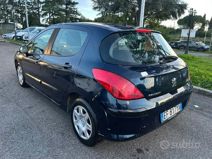Peugeot 308 2011 photo 4
