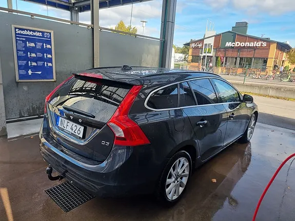 Volvo V60 2014 photo 4
