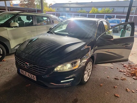 Volvo V60 2014 photo 2