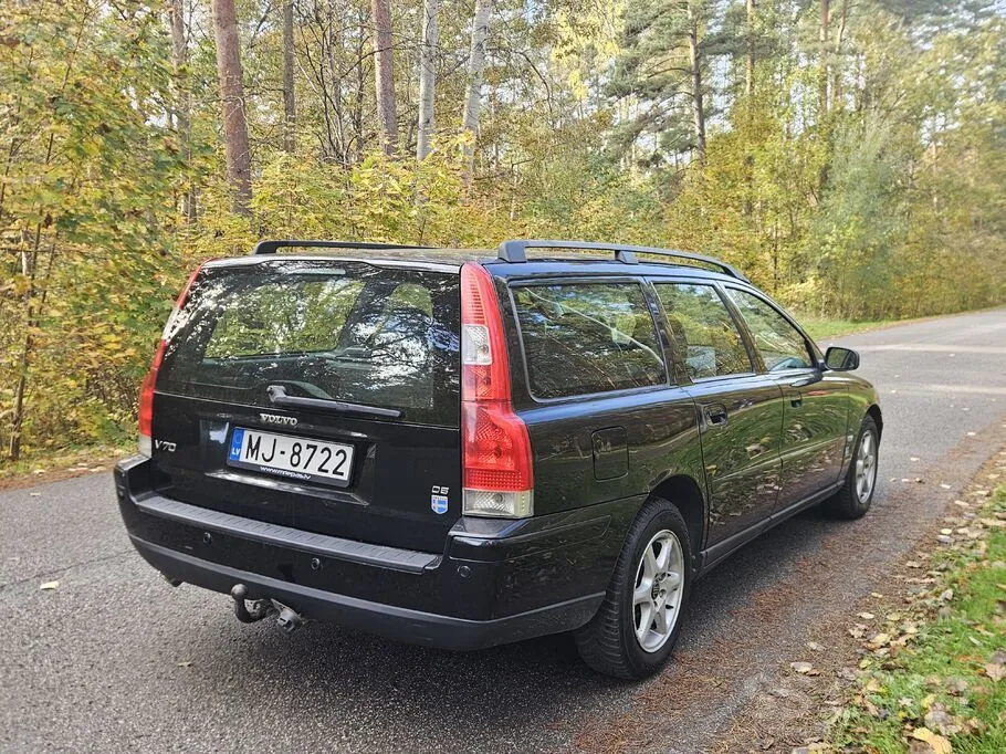 Volvo V70 2006 photo 2