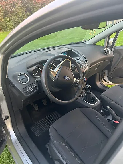Ford Fiesta 2015 photo 5