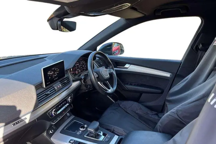 Audi Q5 2019 photo 2