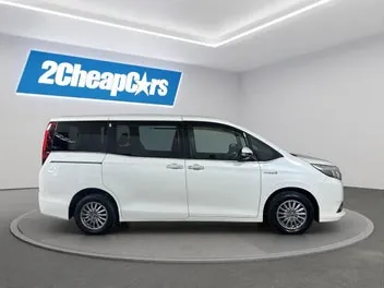 Toyota Esquire 2015 photo 5