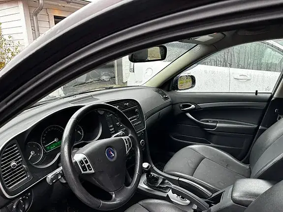 Saab 9-3 2011 photo 5