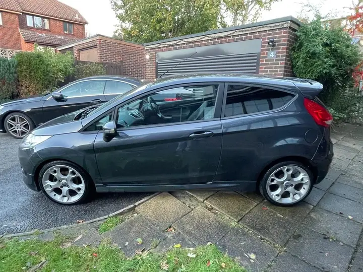Ford Fiesta 2009 photo 5