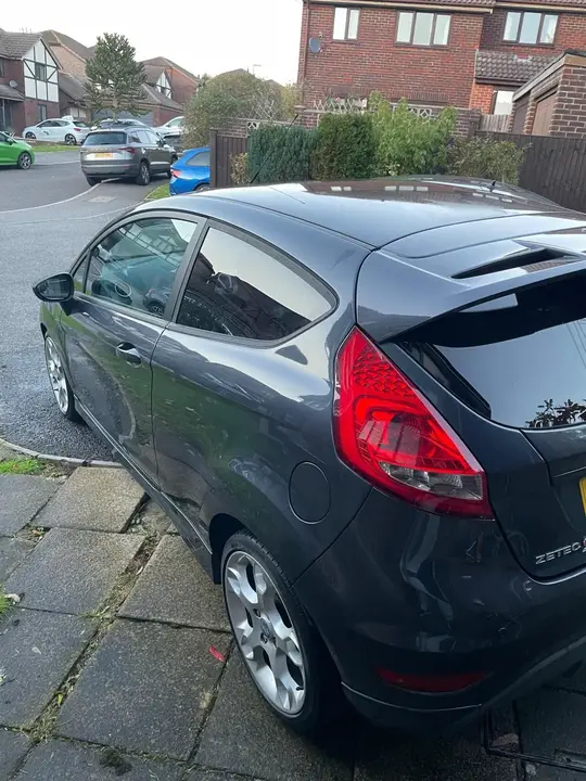 Ford Fiesta 2009 photo 4