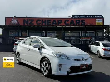 Toyota Prius 2014 photo 2