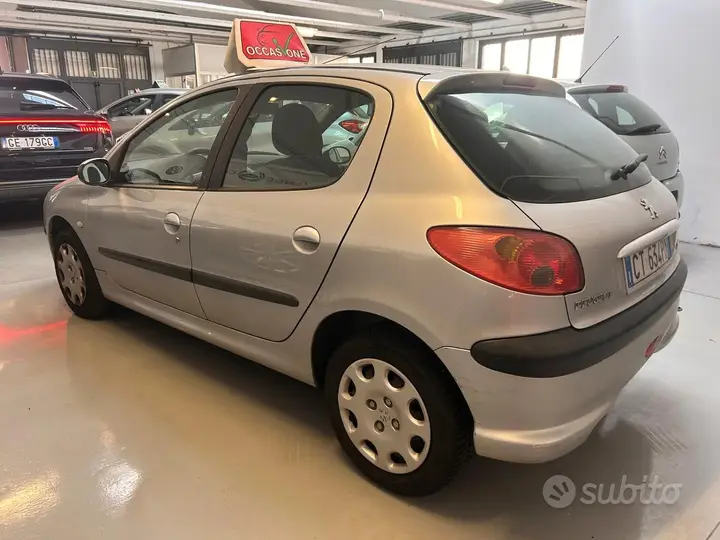 Peugeot 206 2005 photo 4