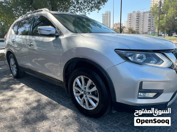 Nissan X-Trail 2018 photo 2